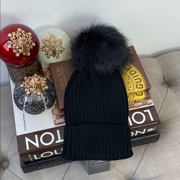 SOLD OUT // Faux Fur Pompom Ribbed Beanie Hat - Picture 7 of 7